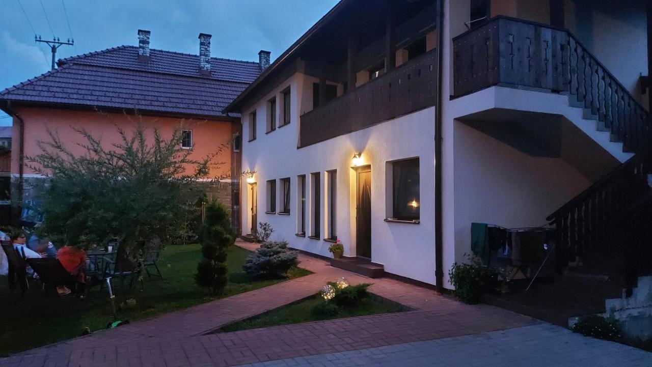 Salt Holiday Apartment Прайд Екстериор снимка