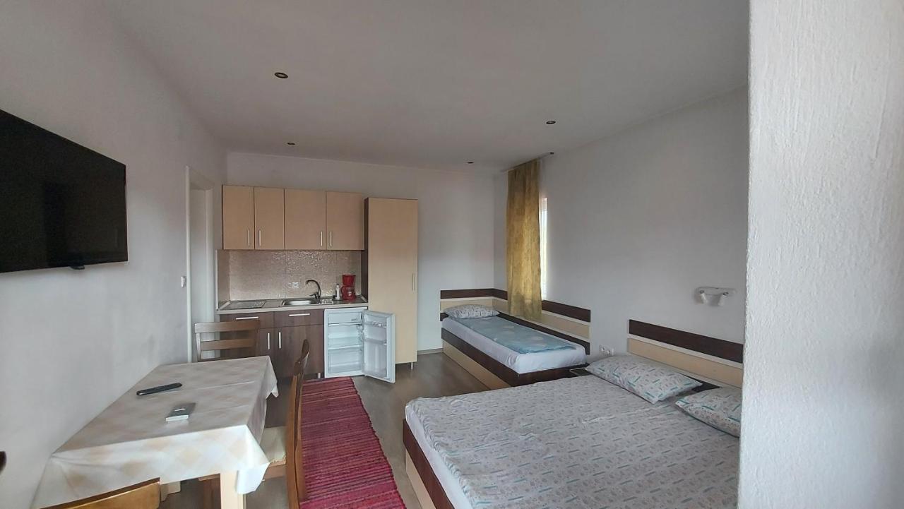 Salt Holiday Apartment Прайд Екстериор снимка