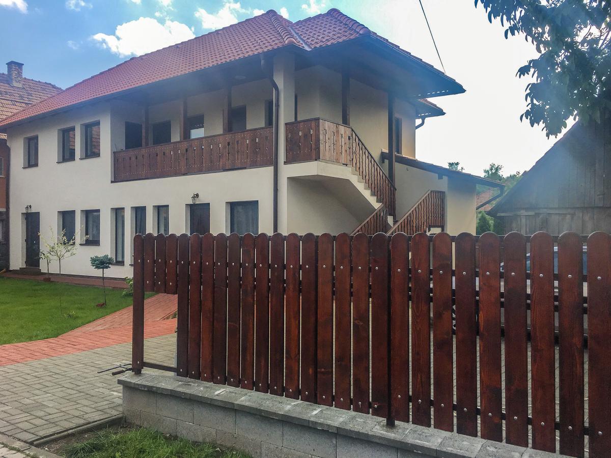 Salt Holiday Apartment Прайд Екстериор снимка